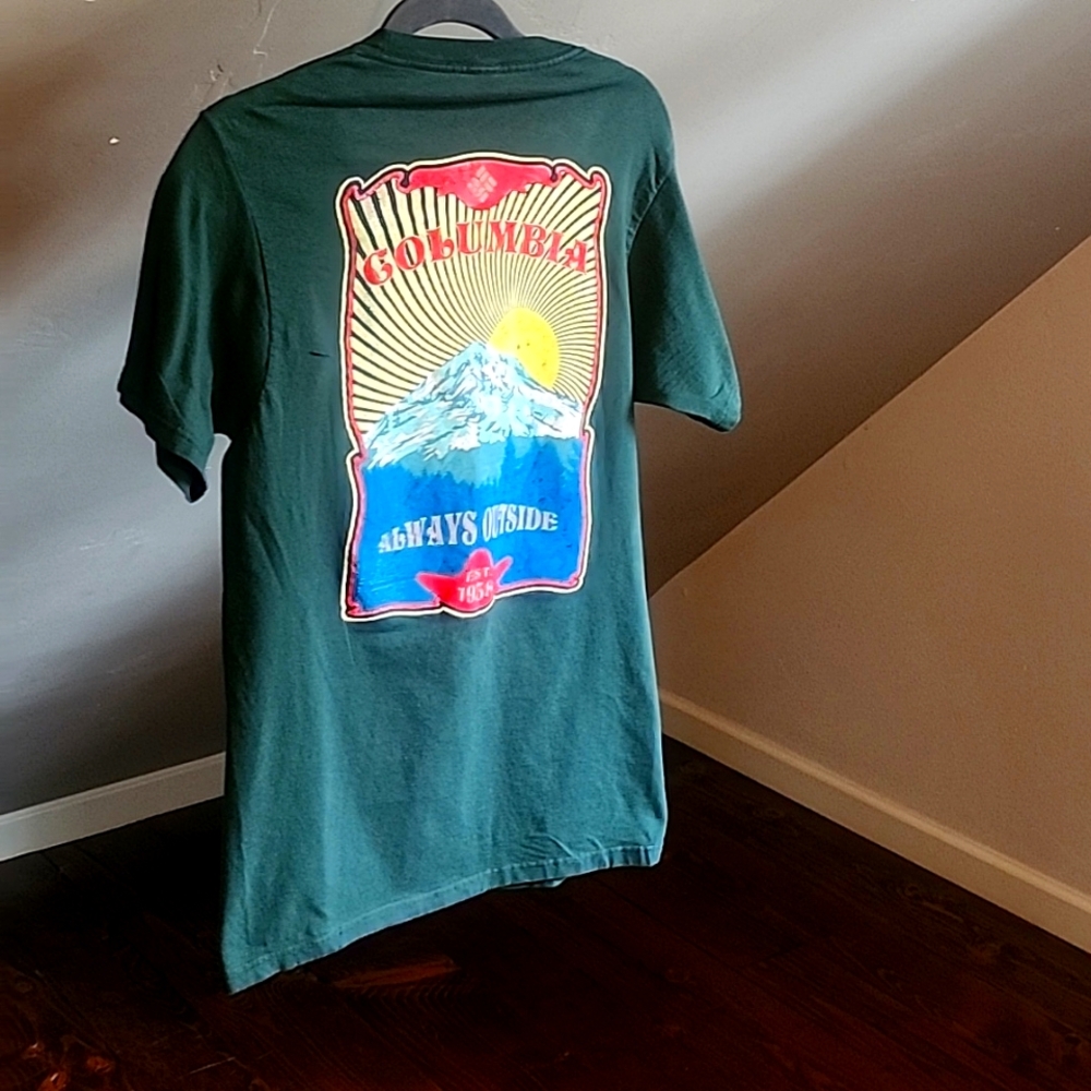 Columbia Men's Small T-Shirt